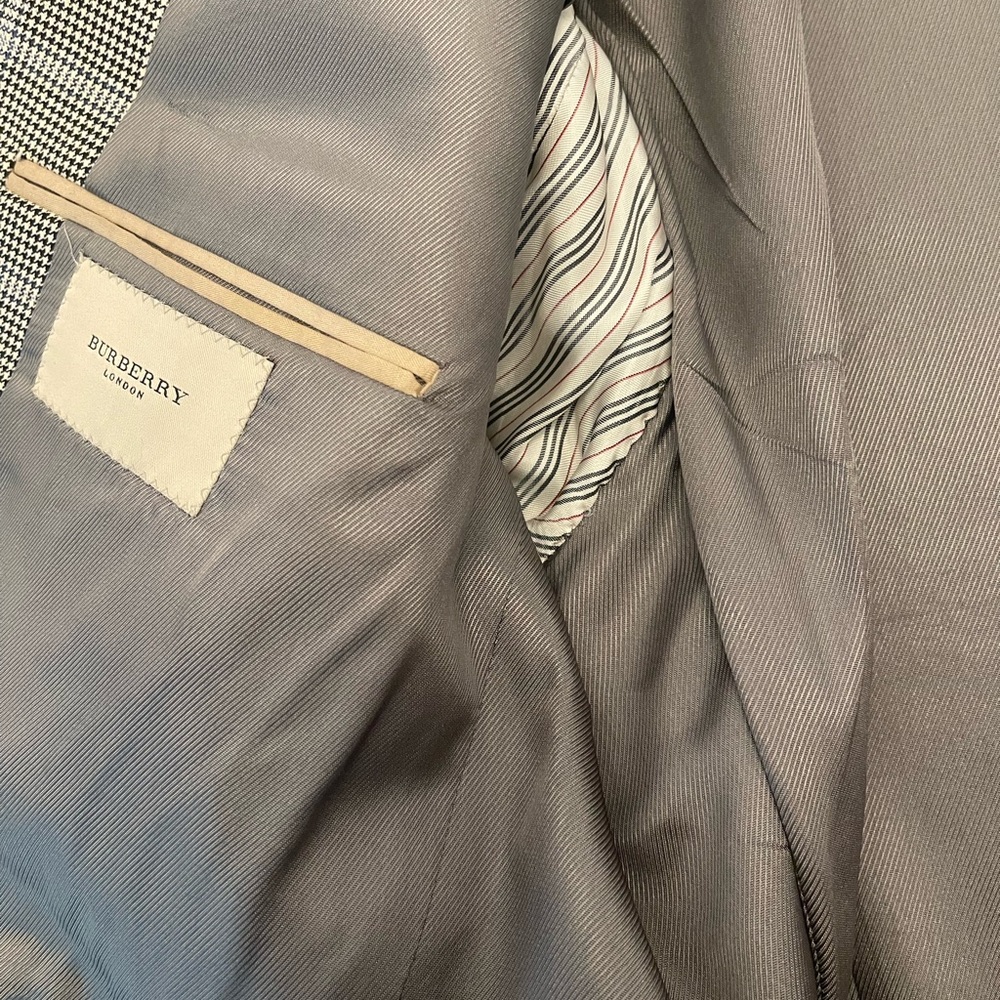 Burberry mens blazer. Hounds tooth with light blue stripes.  Super sharp.